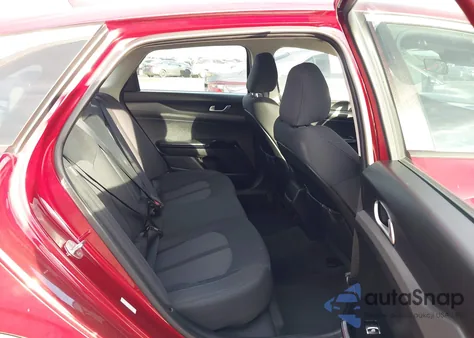 2022 Kia K5 Lxs z USA, uszkodzony, nr VIN 5XXG14J28NG093942